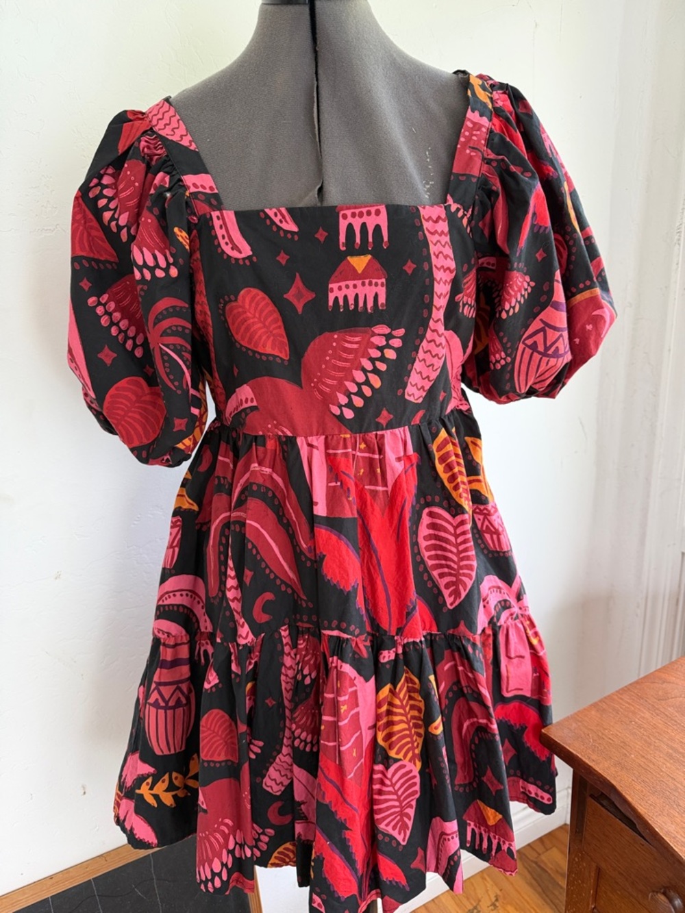 Farm Rio Bold Pink & Red Tropical 🌴 Printed Puff Sleeve Mini Dress